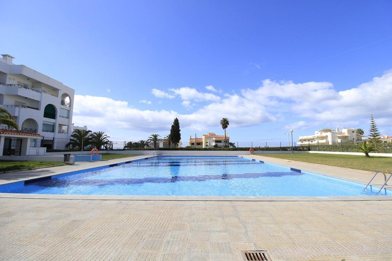 Апартаменты Armacao De Pera Brightness With Pool By Homing Экстерьер фото